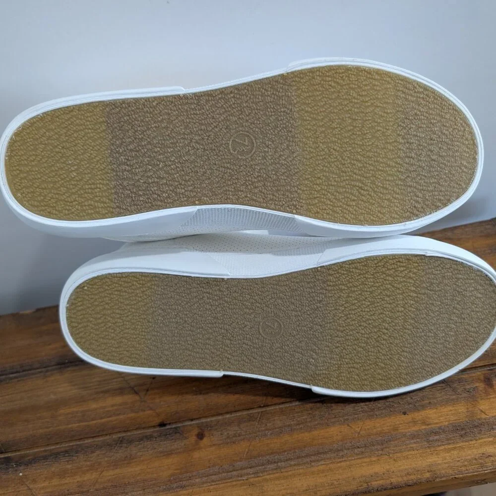 NWT a new day white sneakers 7.5 - Picture 6 of 6